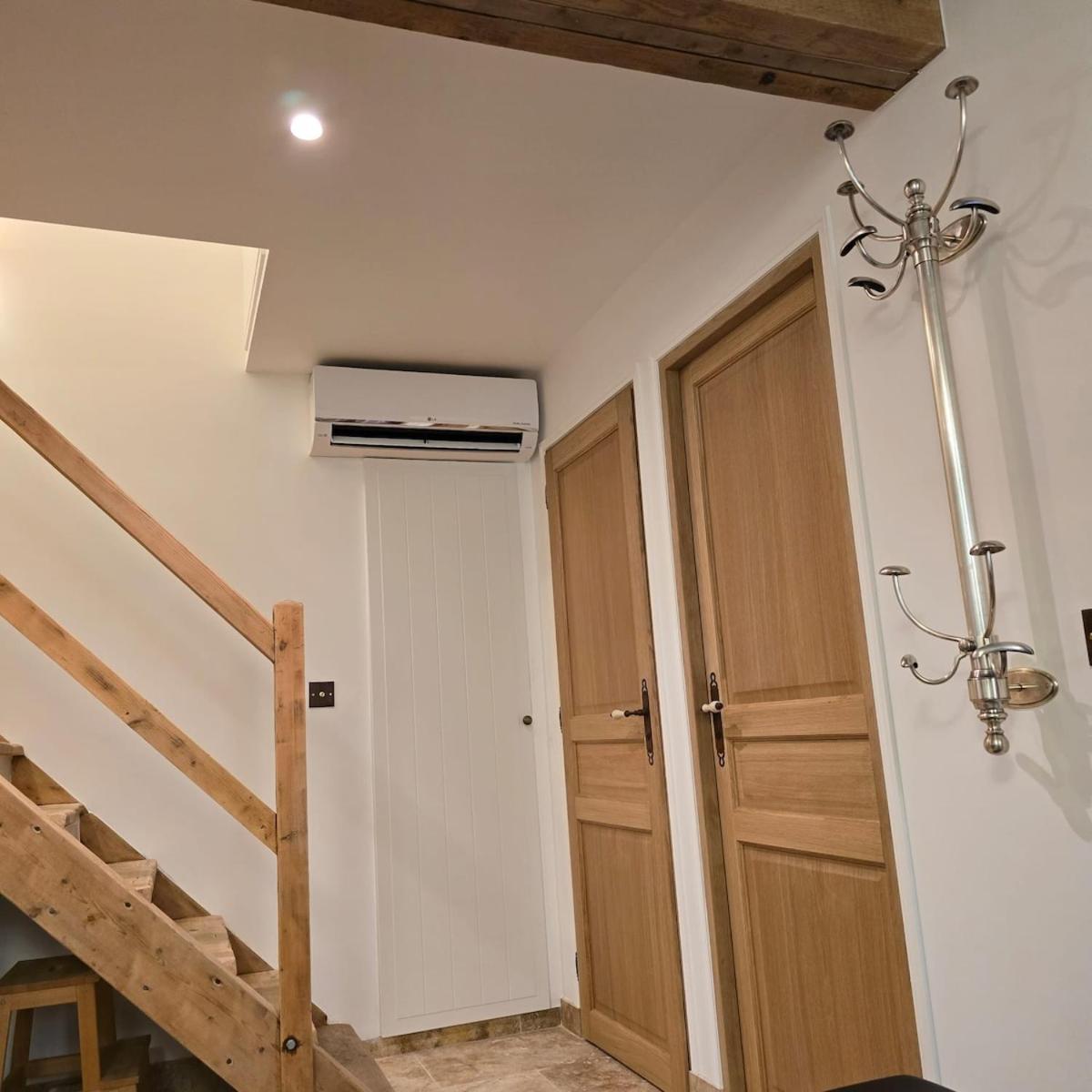 Le Cottage Maisonnette Dans Corps De Ferme Ollainville Zewnętrze zdjęcie